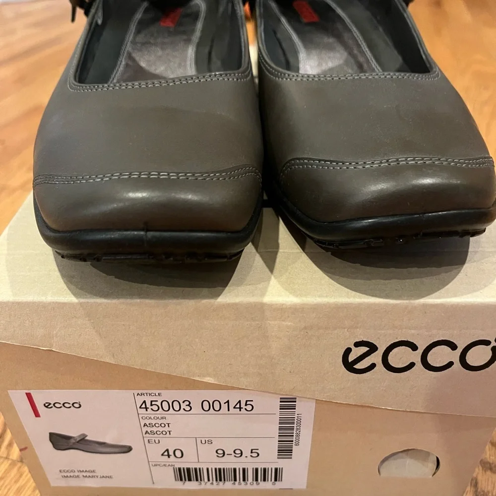 Ecco Grey Leather Mary Jane Flats (Brand New), size 40 EU - Picture 3 of 6